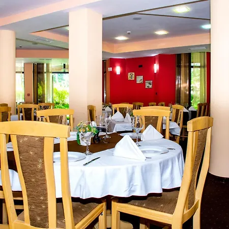 Orphey Hotel 4*