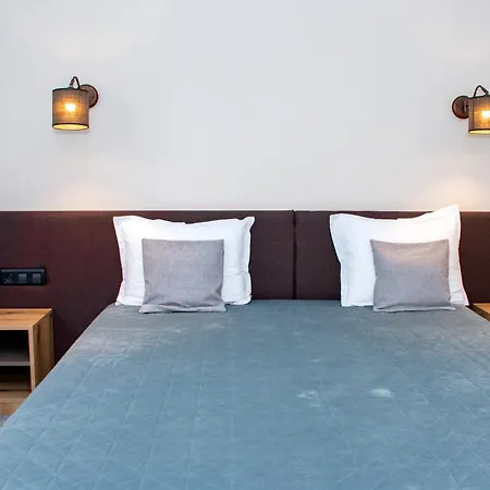 Orphey מלון בנסקו